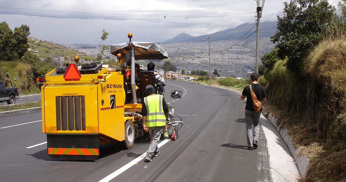HOW DO THE APPLICATION METHODS DIFFER BASED ON THE EQUIPMENT TYPE